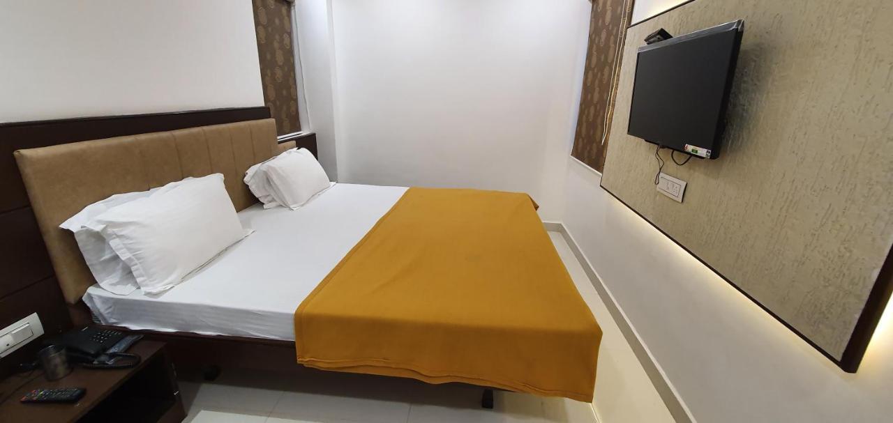Hotel N K 普杰 外观 照片