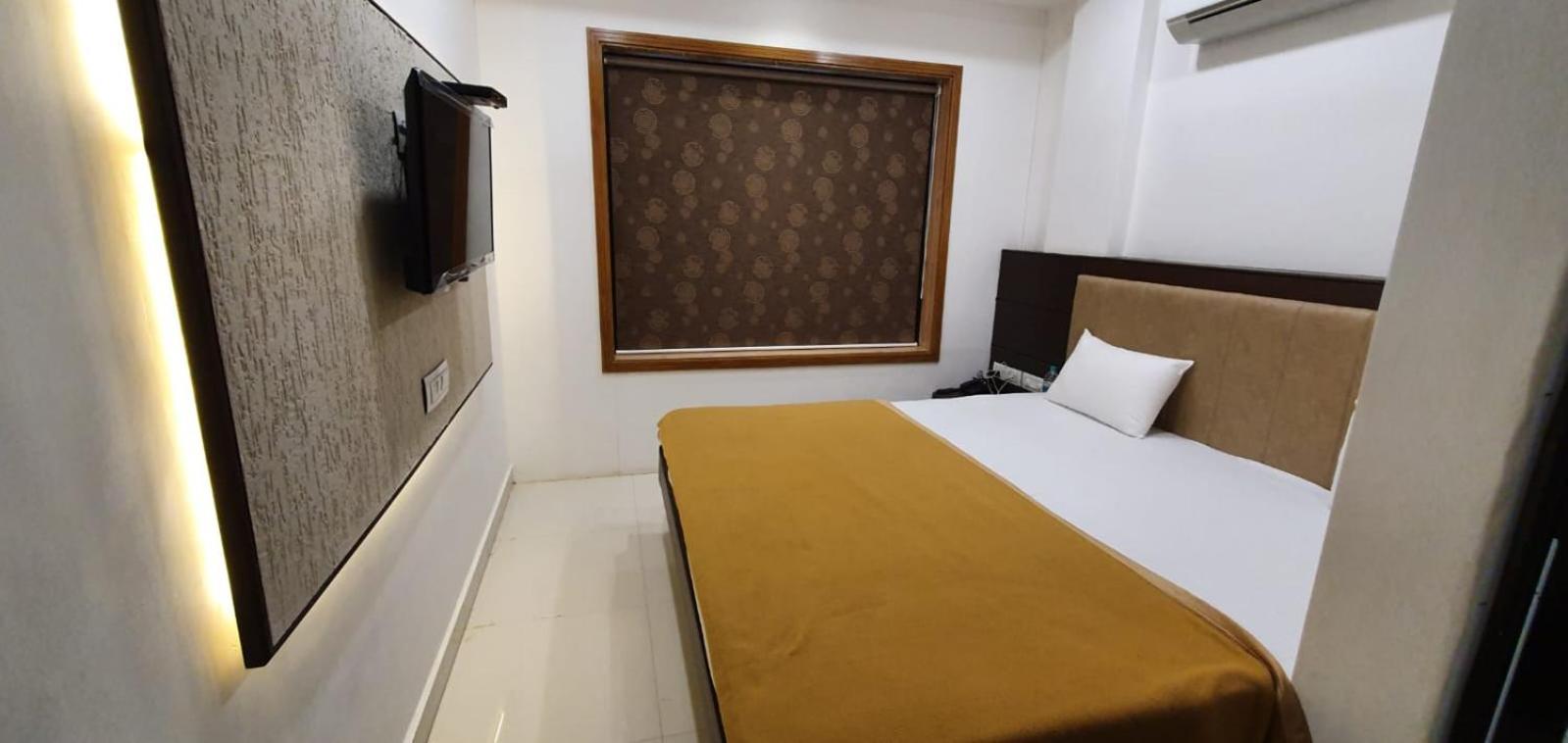 Hotel N K 普杰 外观 照片