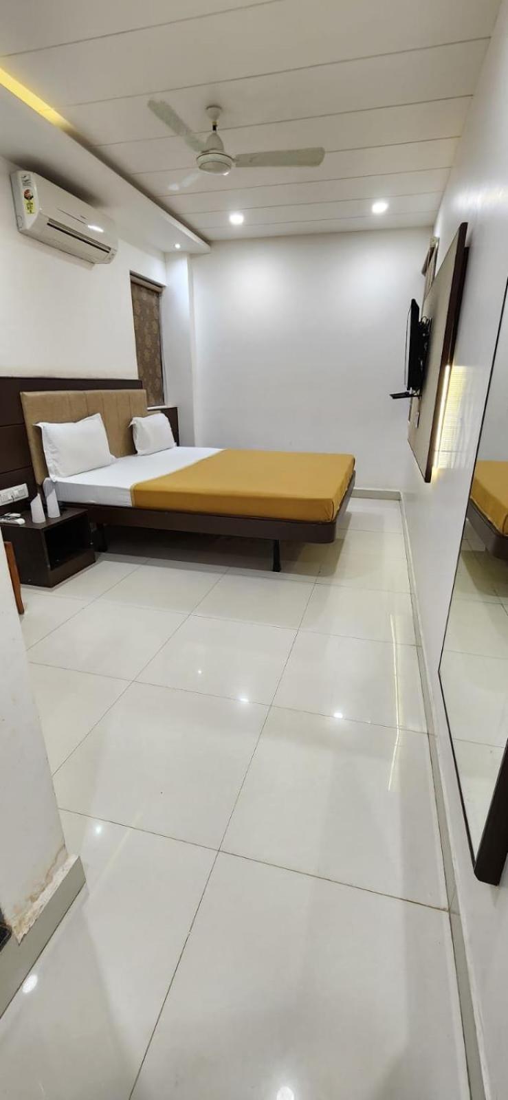 Hotel N K 普杰 外观 照片